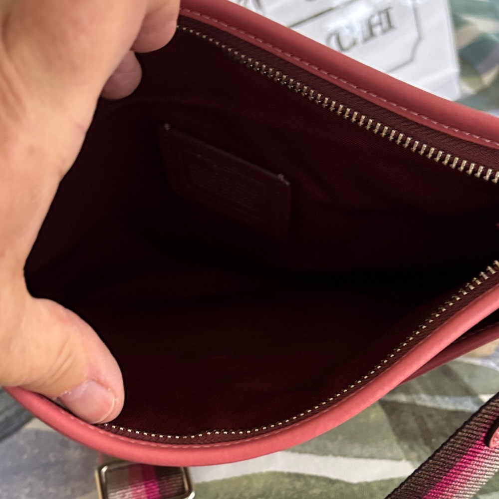Coach signature file Beige and Burgundy Crossbody Bag - Picture 10 of 12
